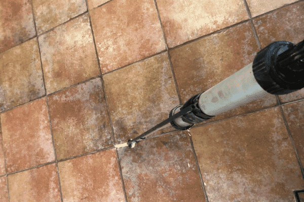 Como usar una lanzadera de rejuntado